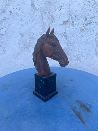 Figura caballo de bronce
