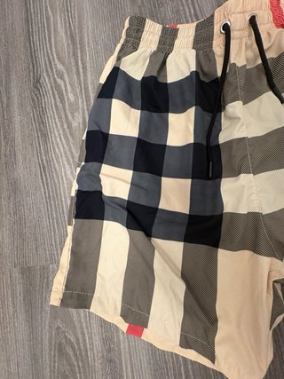 Pantalón corto Burberry cuadros