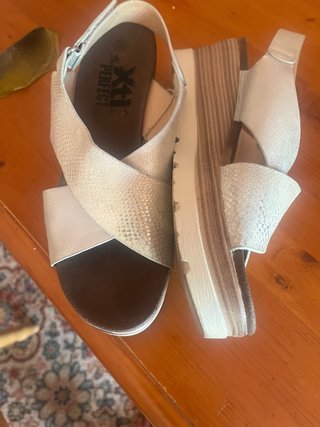 Sandalias XTI Talla 40/Plateadas