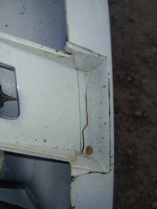 Moldura derecha bajo faro doblo 06