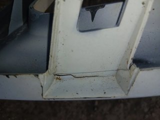Moldura derecha bajo faro doblo 06
