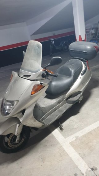 Honda Pantheon 150 cc Maxi Scooter Gris