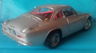 Maqueta Renault Alpine A110 Plata