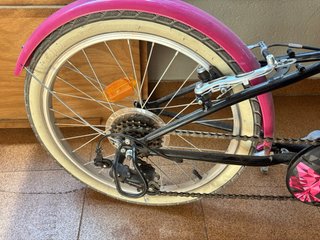 Bicicleta infantil B'TWIN rosa y negra
