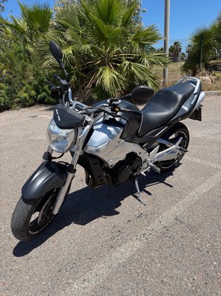 Suzuki GSR600 Naked 2007
