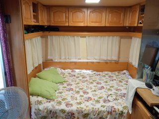 Caravana Knaus Azur con cerramiento