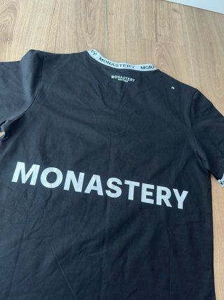 Conjunto Monastery Negro T.Unica tela alto gramaje