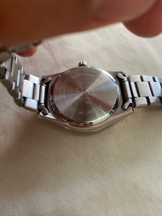Reloj Casio Edifice Dorado y Plateado