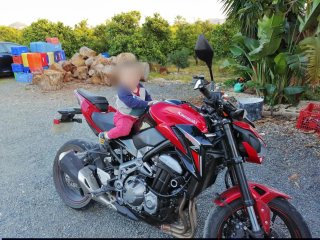 Kawasaki Z900 Naked Negra/Roja
