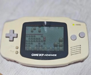 Consola Game Boy Advance + Pokémon Rubí
