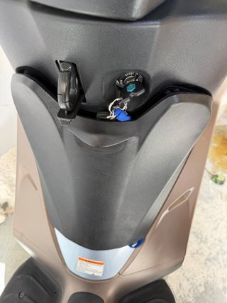 Piaggio Medley 125 Scooter Plata/Marrón