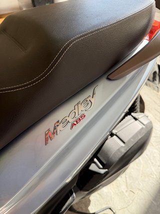 Piaggio Medley 125 Scooter Plata/Marrón