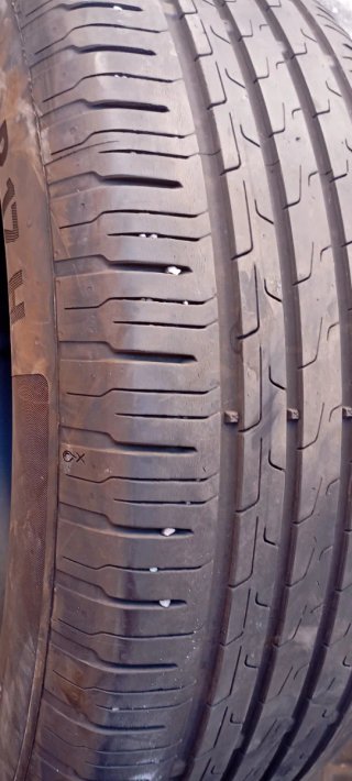 Continental 215/60 R17 96H Neumático