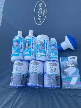 JACUZZI LAY-Z-SPA HAWAII 4-6PERS+FILTROS+QUÍMICOS