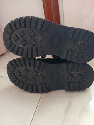 Botas niña charol negras T. 31