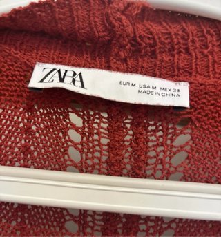Chaqueta larga de punto rojo