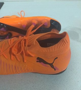 Botas de fútbol Puma Naranja y Rosa