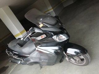 Suzuki Burgman 650 Executive Negra
