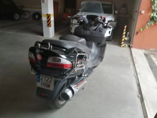 Suzuki Burgman 650 Executive Negra