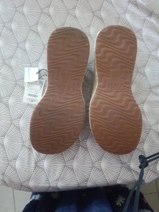 Zapatos de cuña transparentes beige