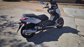 Maxi Scooter Negra y Gris
