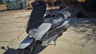 Maxi Scooter Negra y Gris