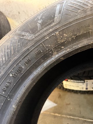 Goodyear EfficientGrip SUV 265/65R17 112H