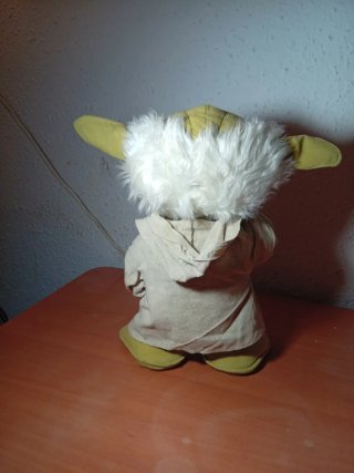 Peluche Yoda Star Wars 35cm Interactivo