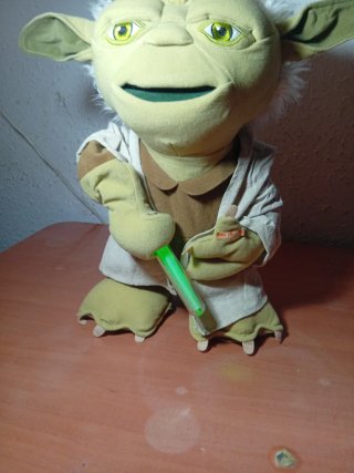 Peluche Yoda Star Wars 35cm Interactivo