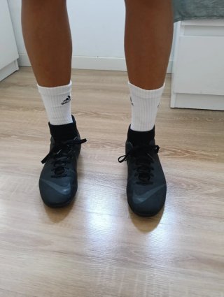 Botas de fútbol Nike Talla 42