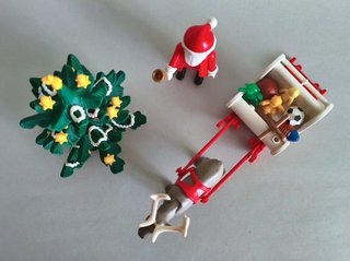 Playmobil Papa Noel Con Trineo Y Árbol Navidad