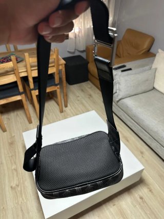 Bandolera Lacoste Negra