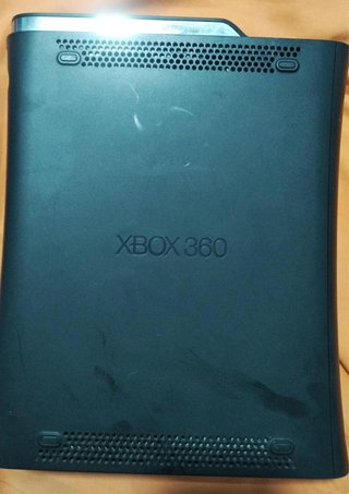 Xbox 360 Negra + 2 Mandos y 6 Juegos