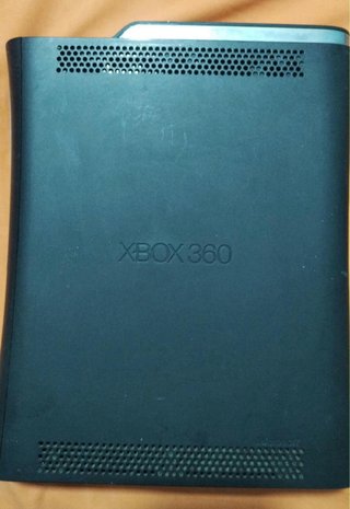 Xbox 360 Negra + 2 Mandos y 6 Juegos