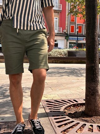 Bermudas caqui Wemoto Talla M
