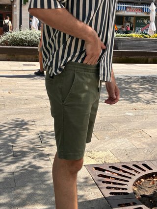 Bermudas caqui Wemoto Talla M