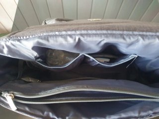 Bolso de bebé gris