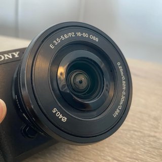 Cámara Sony a6300 + Objetivo 16-50mm