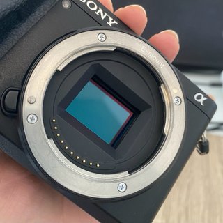 Cámara Sony a6300 + Objetivo 16-50mm