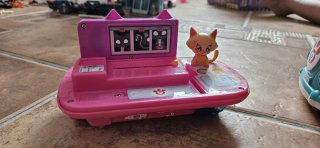 Ambulancia de Mascotas Pinypon + 3 Figuras