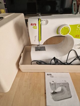 Máquina de coser Alfa Inizia mod. 520