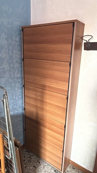 Scarpiera in legno marrone