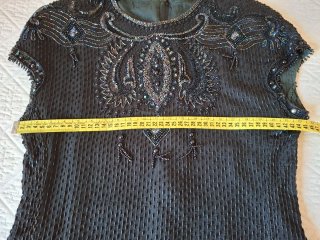 Blusa negra vintage pedrería