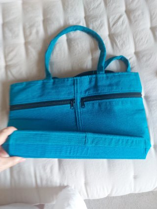 Bolso de tela artesanal bordado