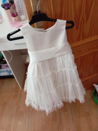 Vestido blanco niña