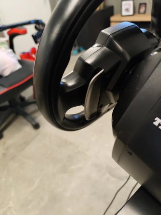 Volante Thrustmaster PS4/PS5/PC + Soporte