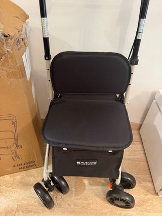 Andador MOBICLINIC Coliseo Negro