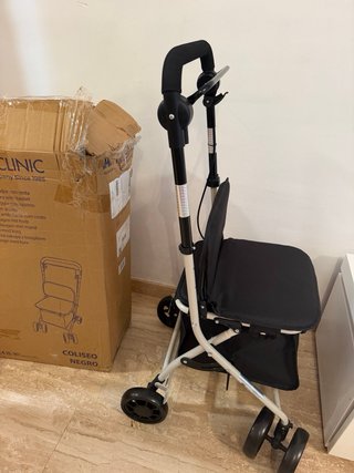 Andador MOBICLINIC Coliseo Negro