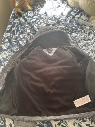 Chaqueta Jordan Gris con Logo