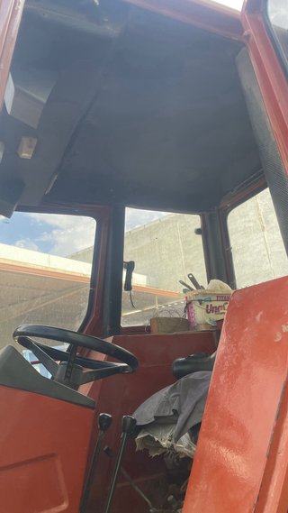 Tractor New Holland 8076